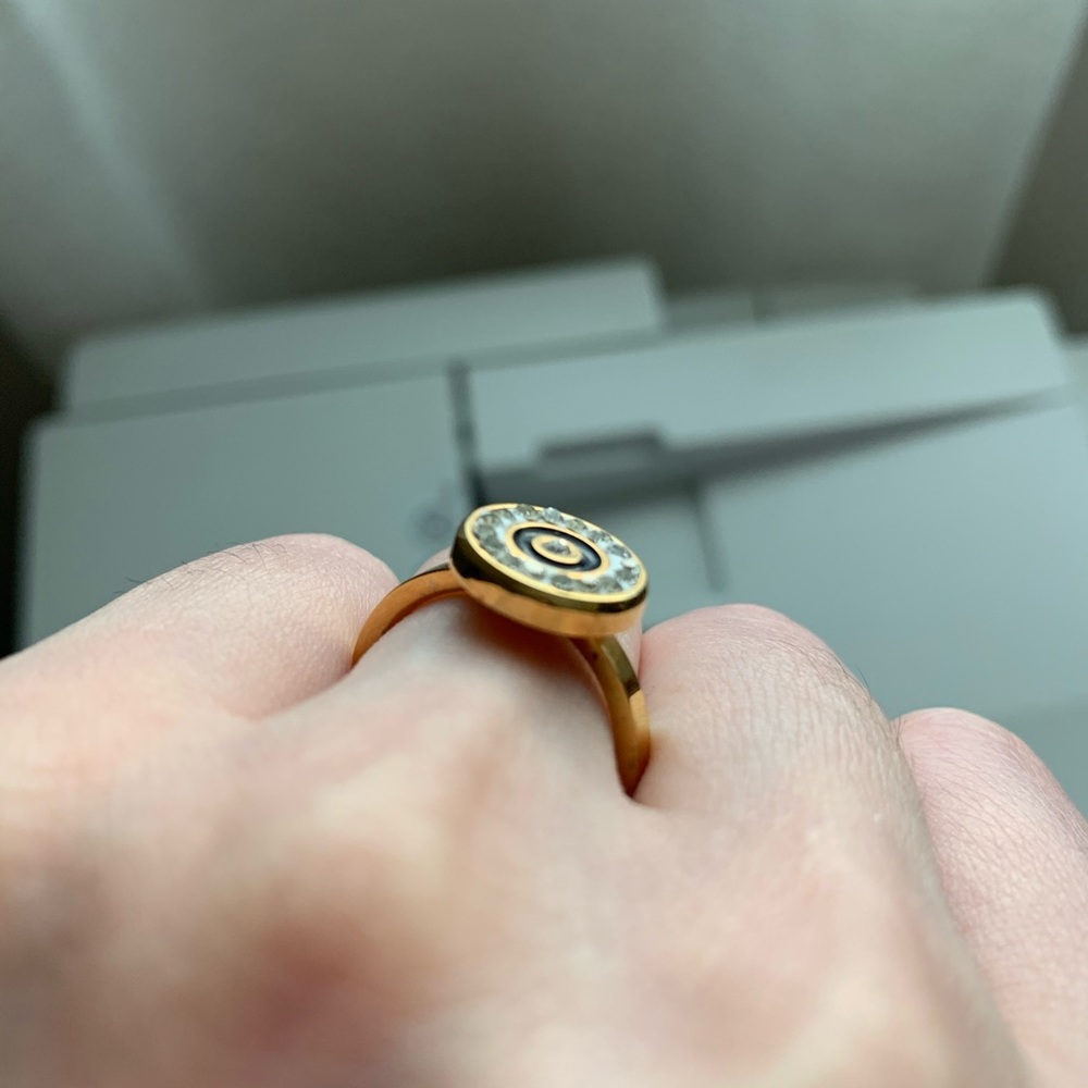 Golden ring - Picture 2 of 6
